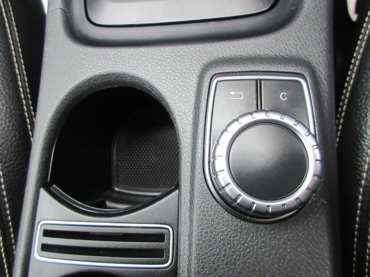 Used Mercedes-Benz A-Class 2015 for sale - 76036437: Photo 15