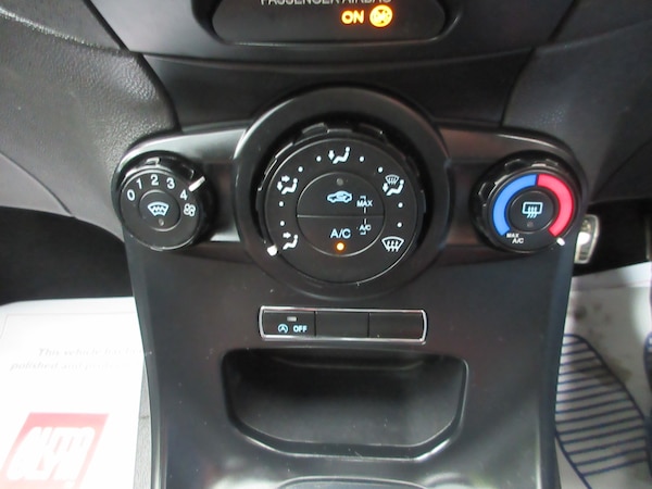 Used Ford Fiesta 2017 for sale - 76036335: Photo 14