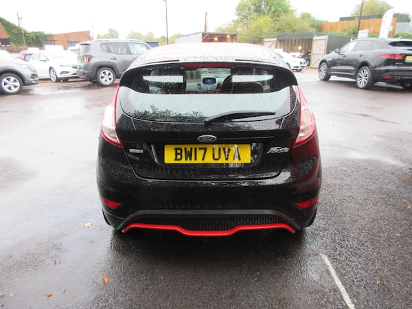 Used Ford Fiesta 2017 for sale - 76036335: Photo 5