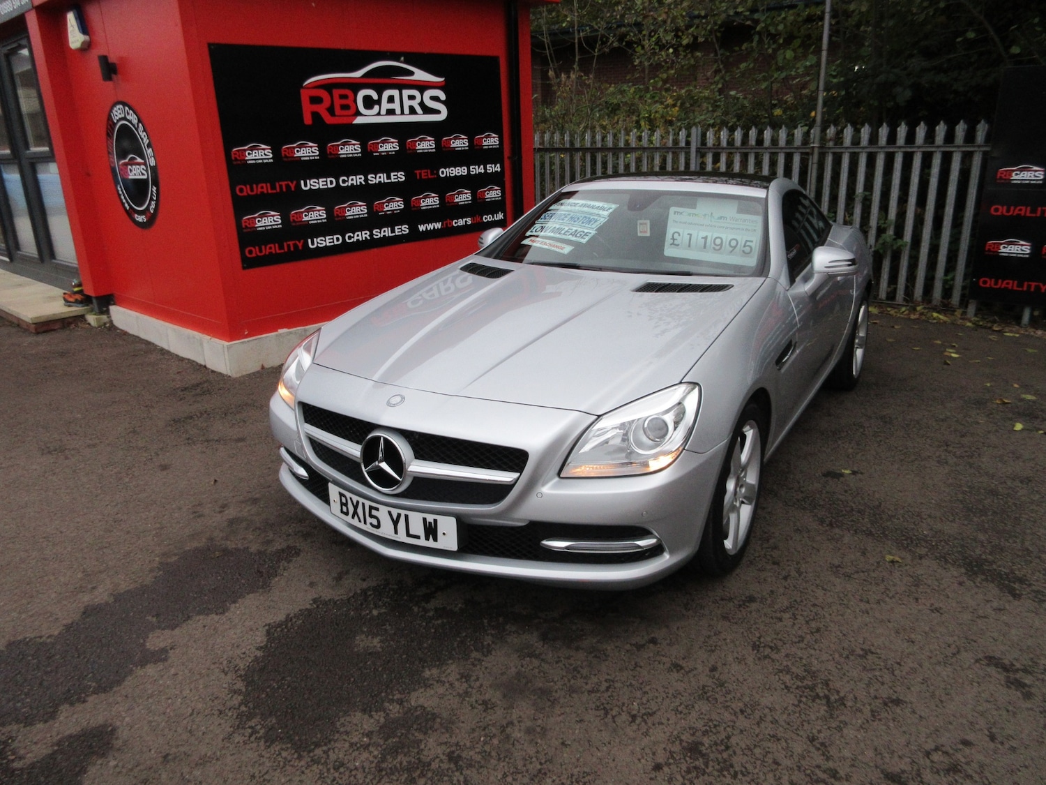 Used Mercedes-Benz SLK 2015 for sale - 76507339: Photo 3