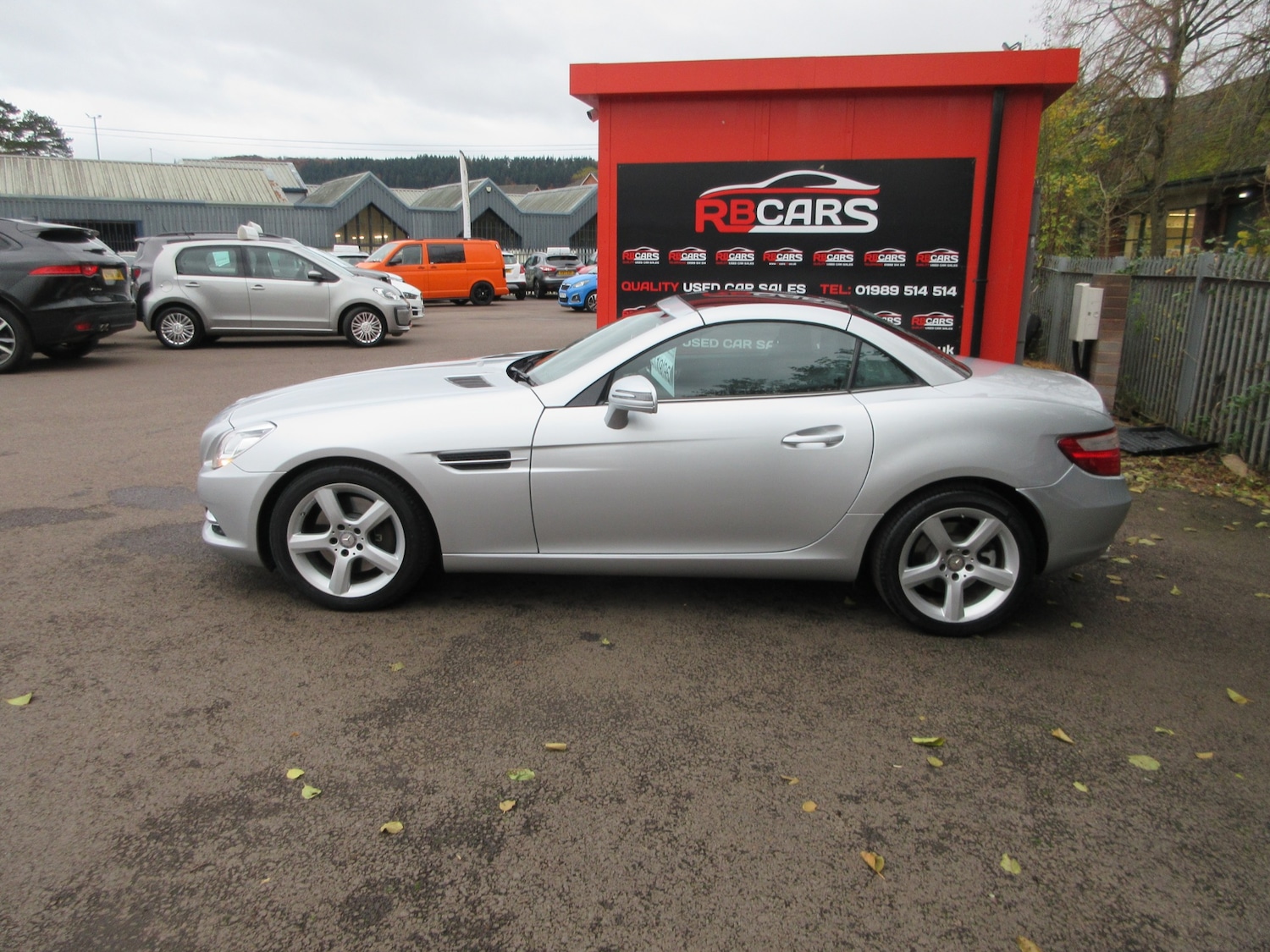 Used Mercedes-Benz SLK 2015 for sale - 76507339: Photo 4