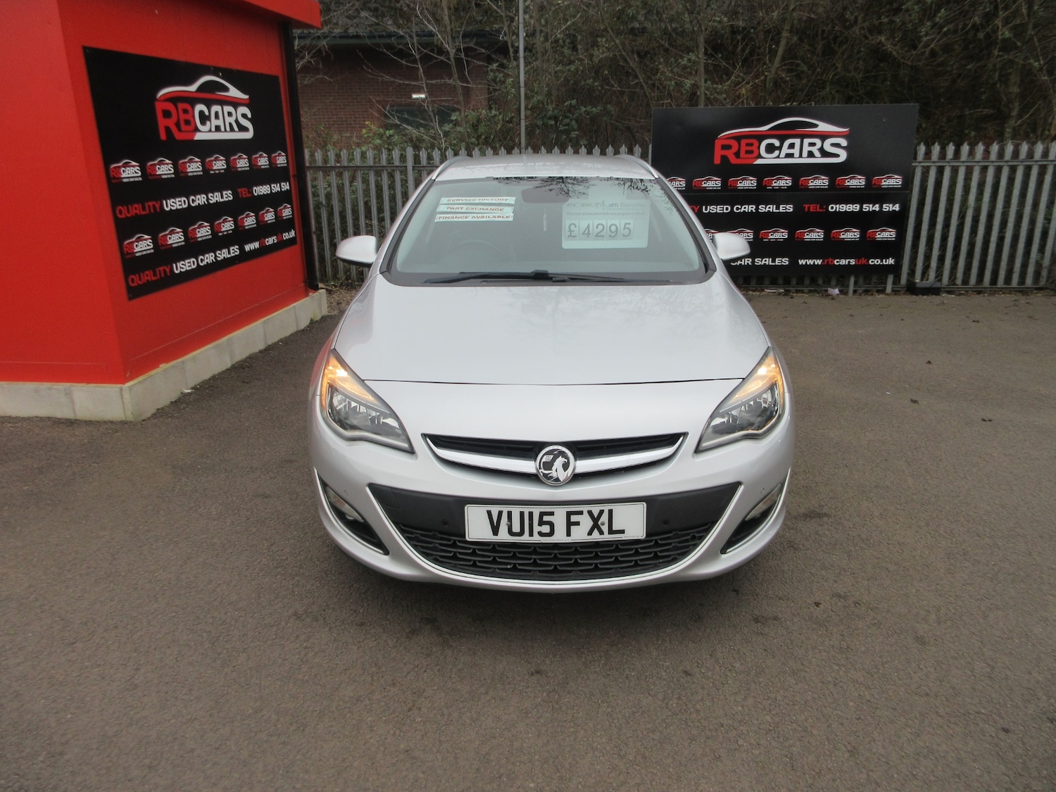 Used Vauxhall Astra 2015 for sale - 77640163: Photo 2