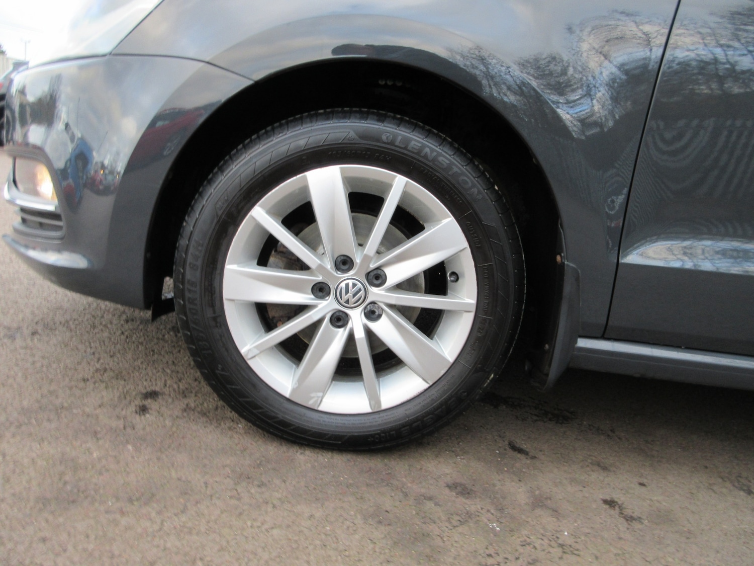 Used Volkswagen Polo 2014 for sale - 76893350: Photo 27