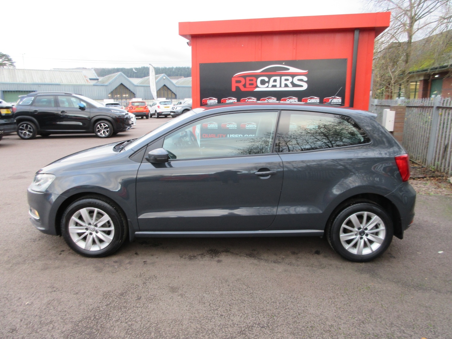 Used Volkswagen Polo 2014 for sale - 76893350: Photo 4
