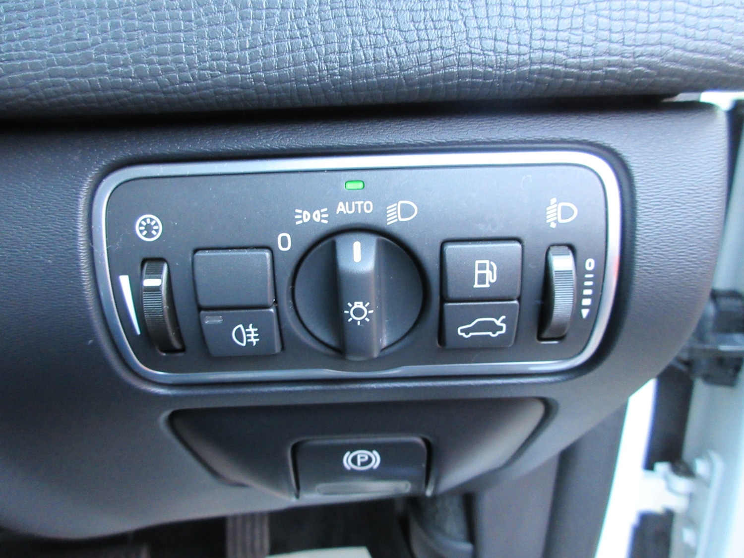 Used Volvo XC60 2016 for sale - 77077206: Photo 10