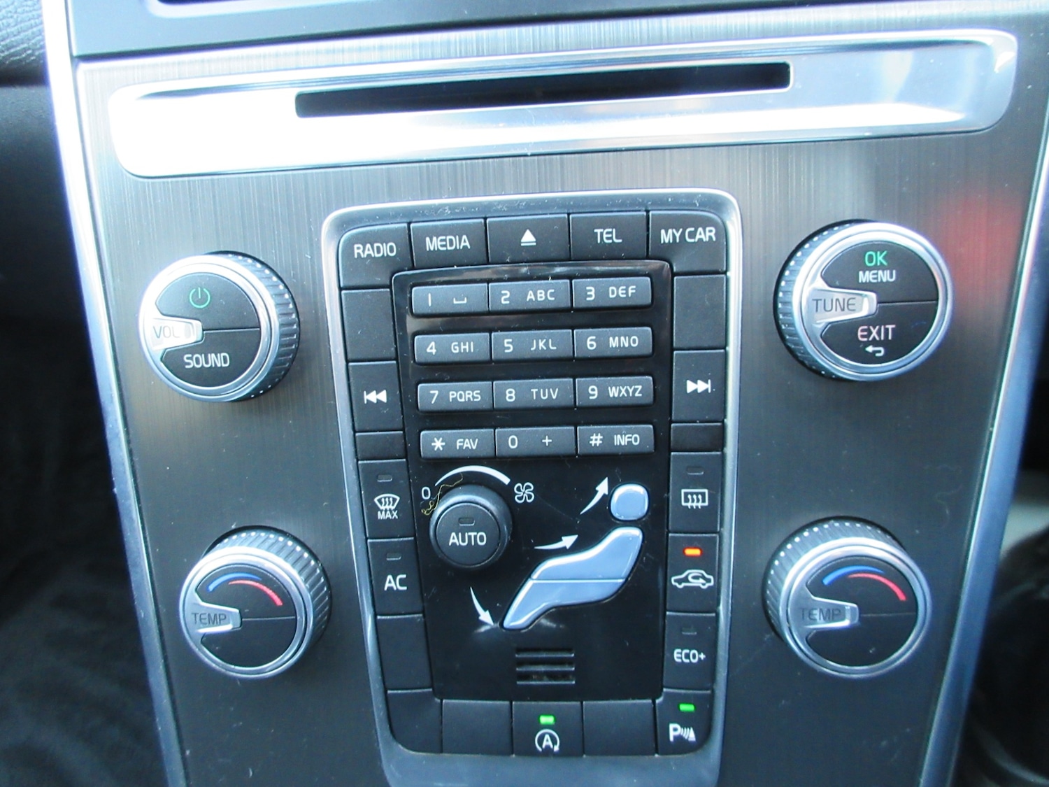 Used Volvo XC60 2016 for sale - 77077206: Photo 16