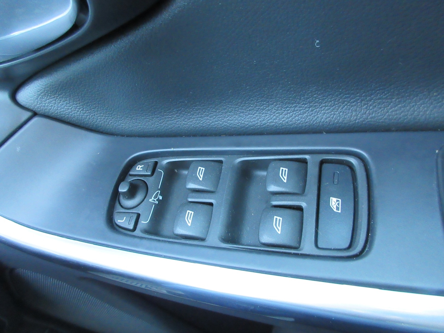 Used Volvo XC60 2016 for sale - 77077206: Photo 21