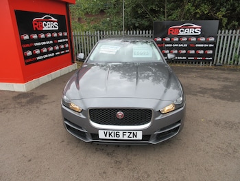 Used Jaguar XE 2016 for sale - 76404480: Photo