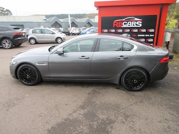 Used Jaguar XE 2016 for sale - 76404480: Photo