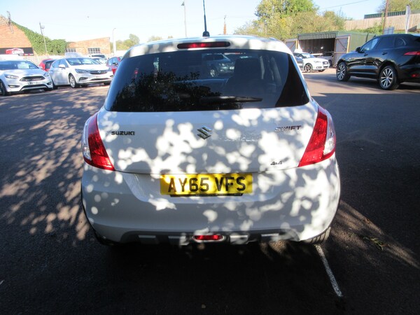 Used Suzuki Swift 2015 for sale - 76129350: Photo 5