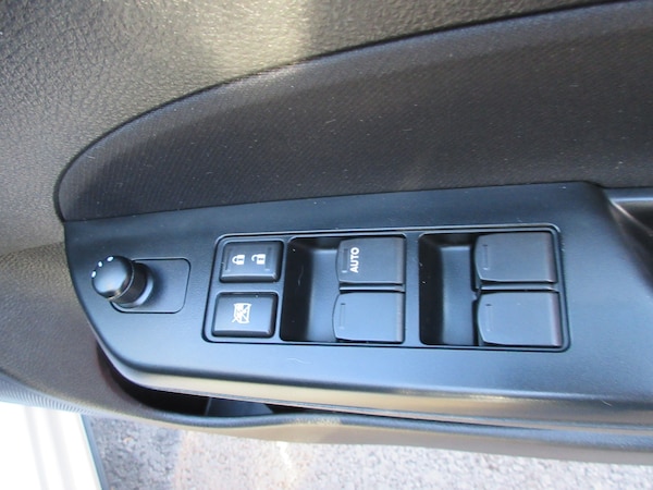 Used Suzuki Swift 2015 for sale - 76129350: Photo 9