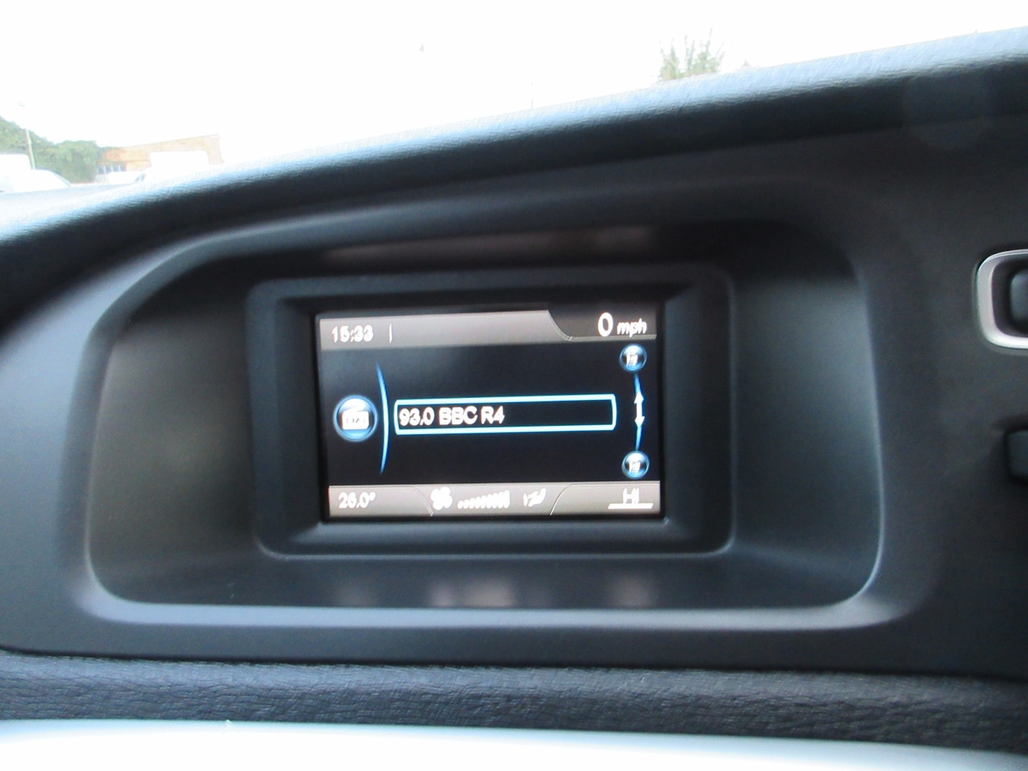 Used Volvo V40 2015 for sale - 76932224: Photo 12