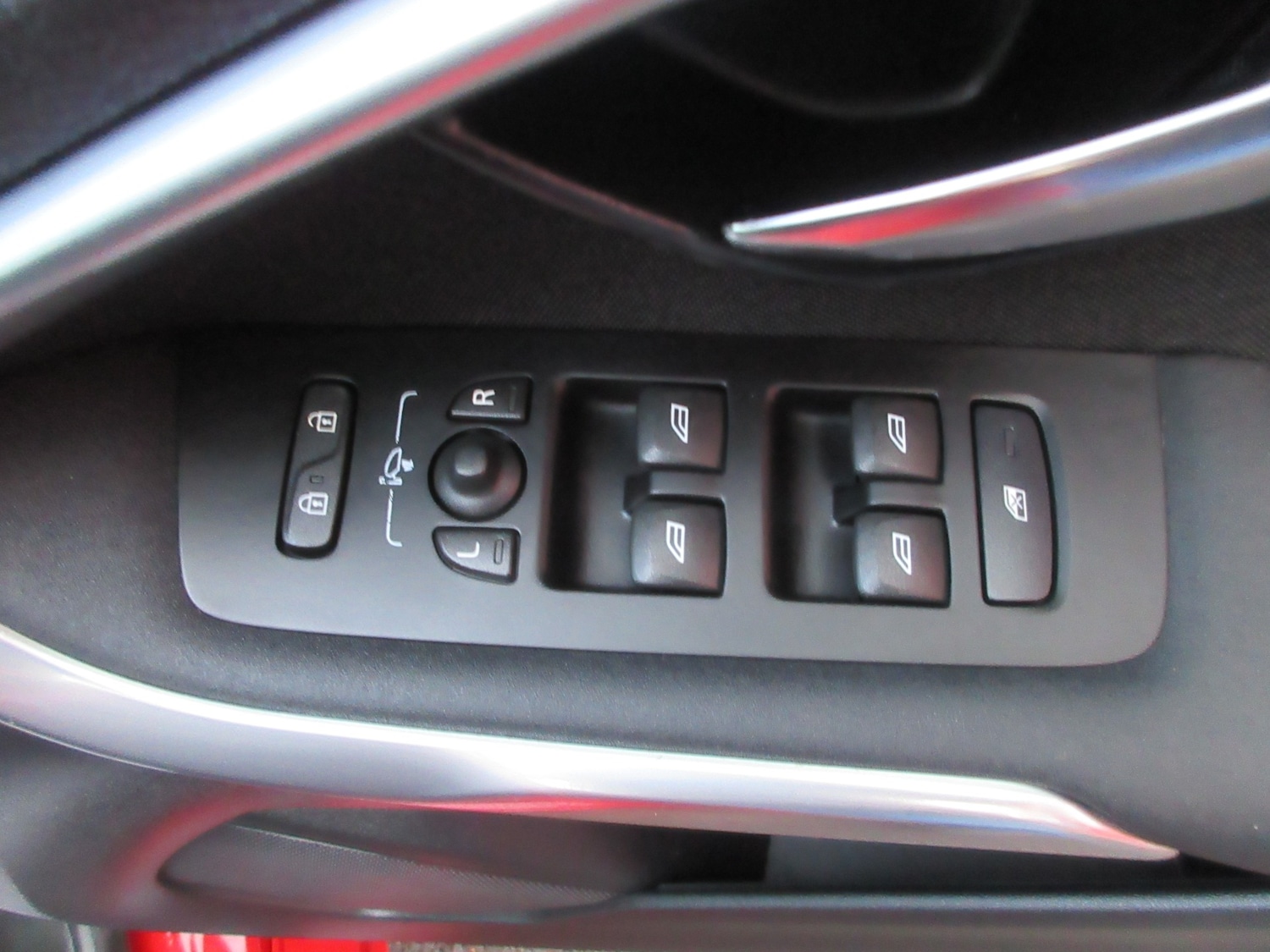 Used Volvo V40 2015 for sale - 76932224: Photo 9