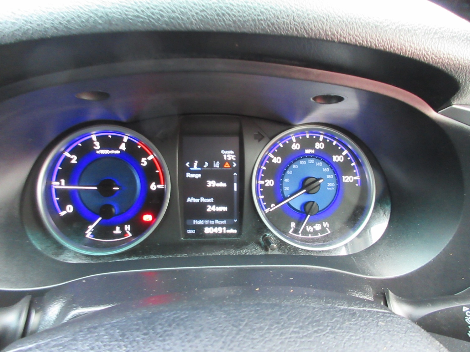 Used Toyota Hilux 2018 for sale - 76403479: Photo 10