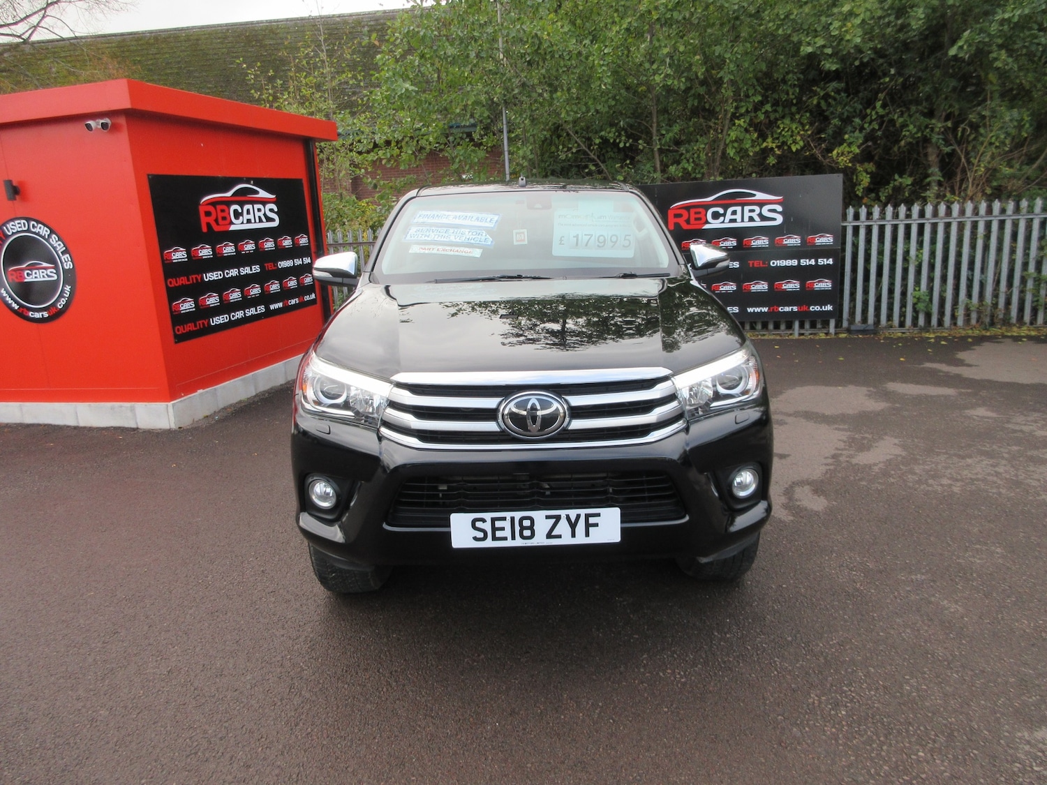 Used Toyota Hilux 2018 for sale - 76403479: Photo 2