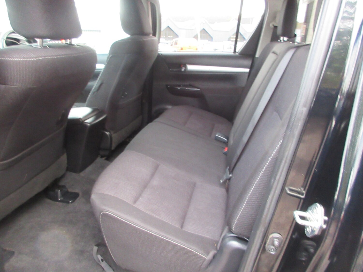 Used Toyota Hilux 2018 for sale - 76403479: Photo 24