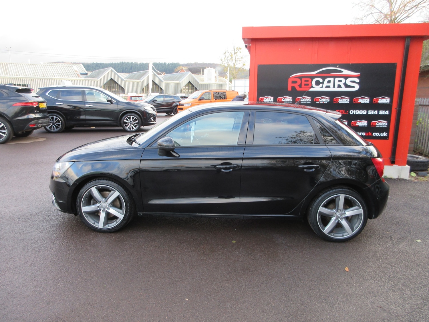 Used Audi A1 2013 for sale - 76682520: Photo 4