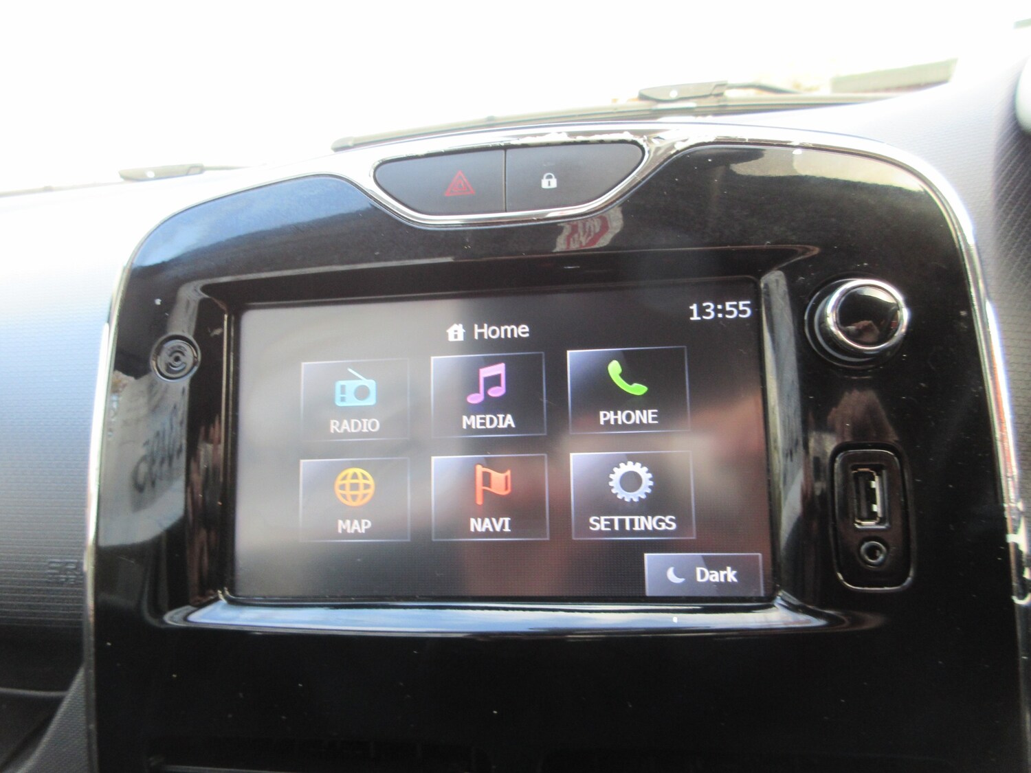 Used Renault Clio 2014 for sale - 76777449: Photo 14