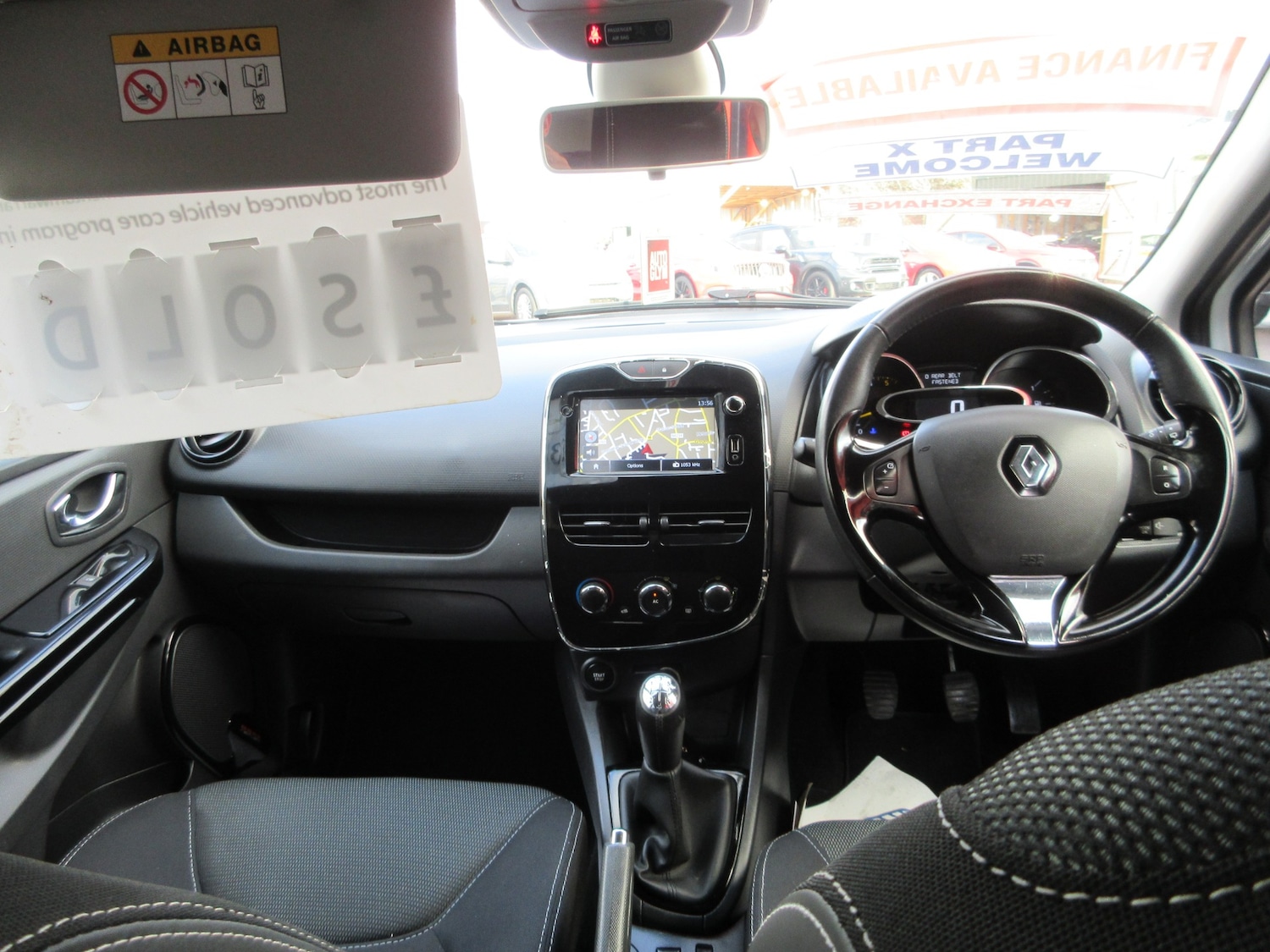 Used Renault Clio 2014 for sale - 76777449: Photo 23