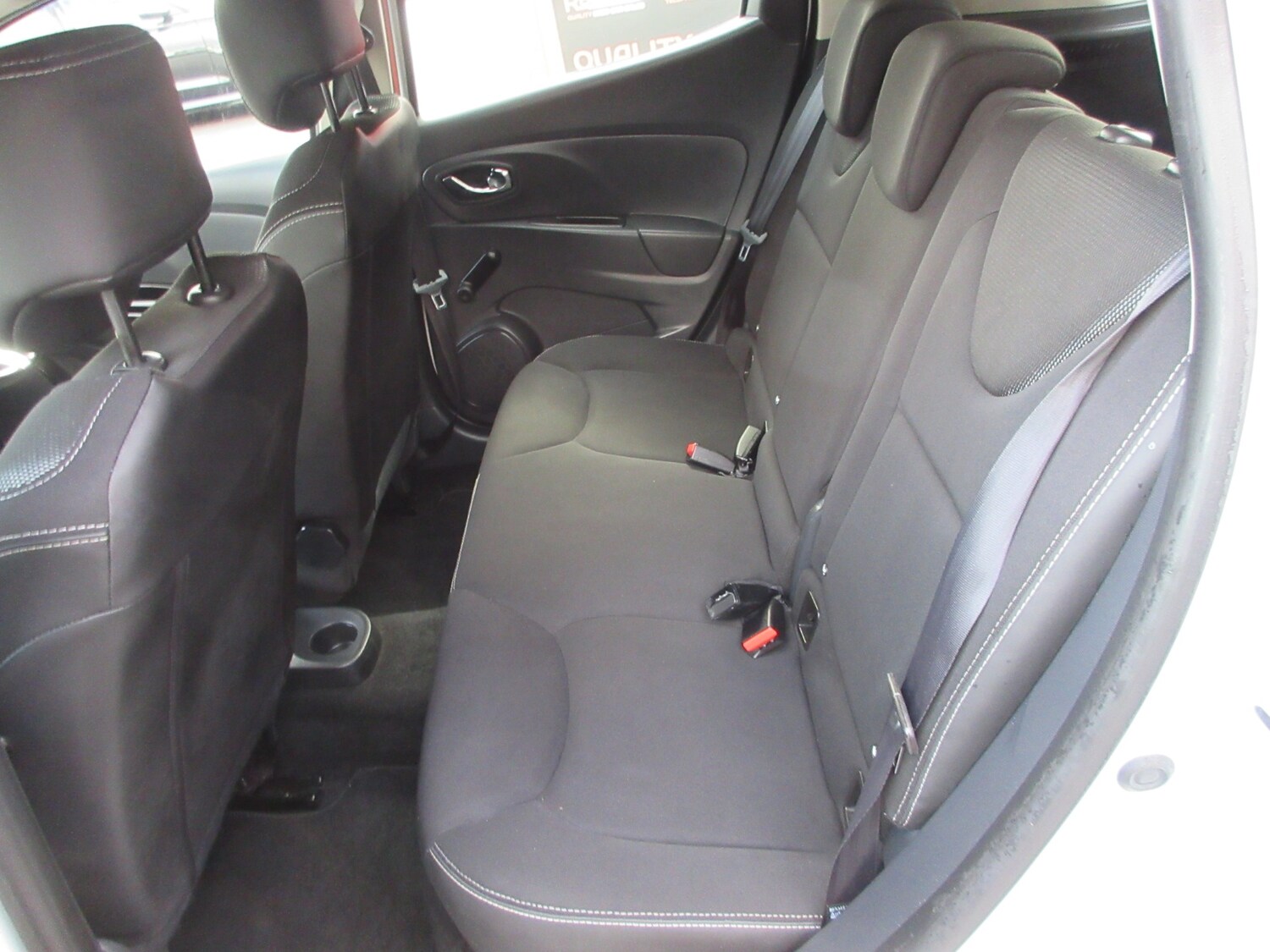 Used Renault Clio 2014 for sale - 76777449: Photo 25