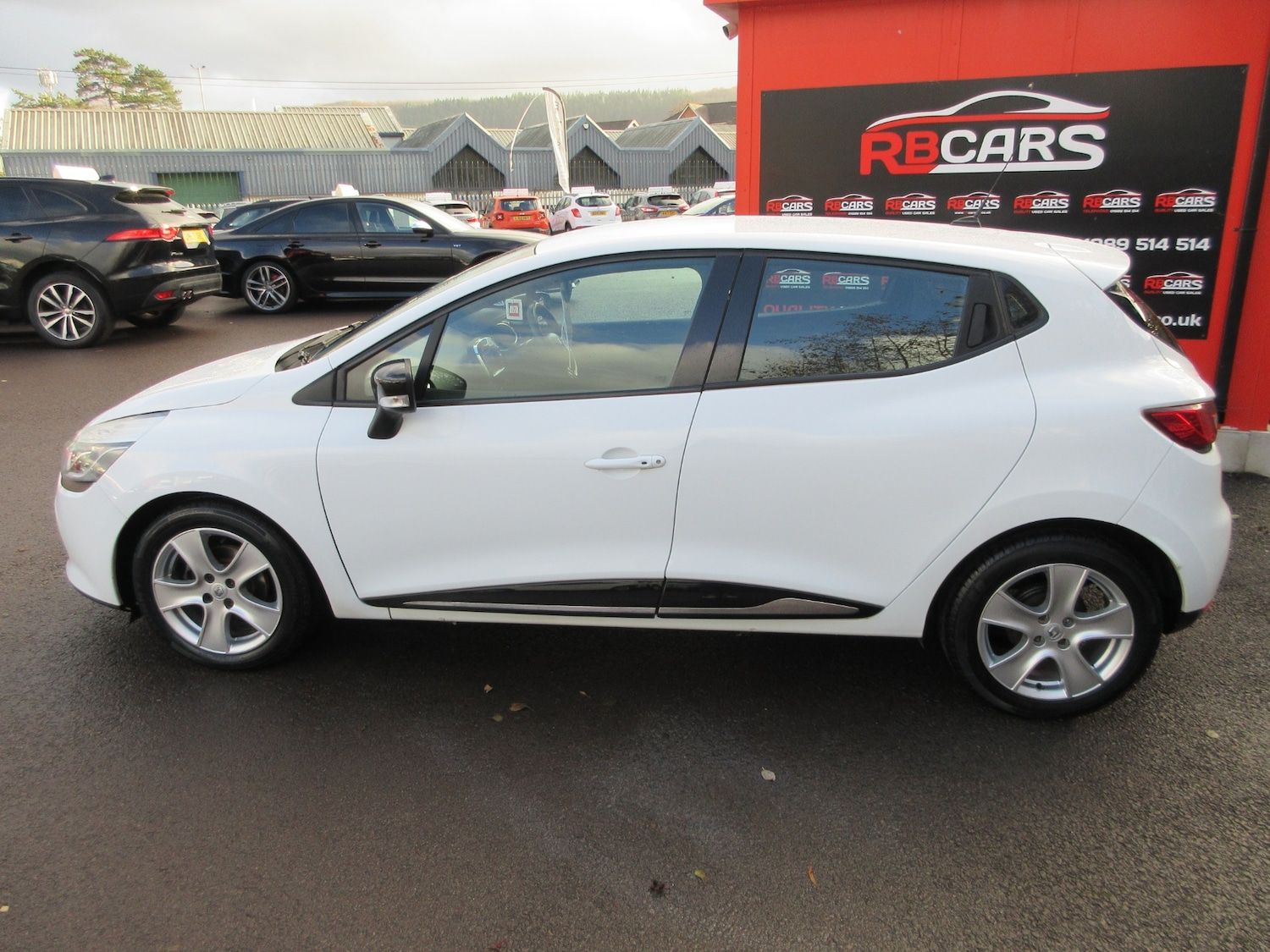 Used Renault Clio 2014 for sale - 76777449: Photo 4