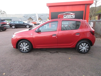 Used Dacia Sandero 2017 for sale - 76748579: Photo