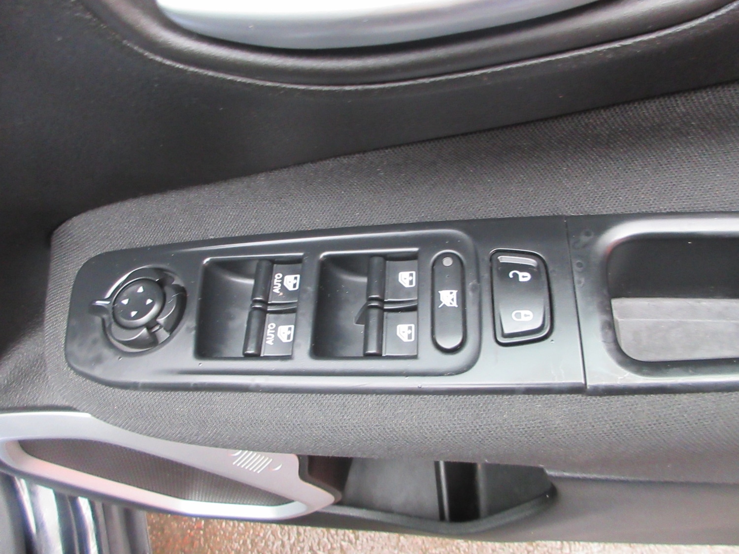 Used Jeep Renegade 2016 for sale - 77417226: Photo 9