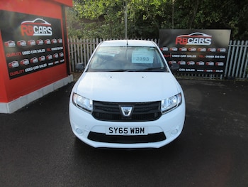 Used Dacia Sandero 2015 for sale - 76404886: Photo