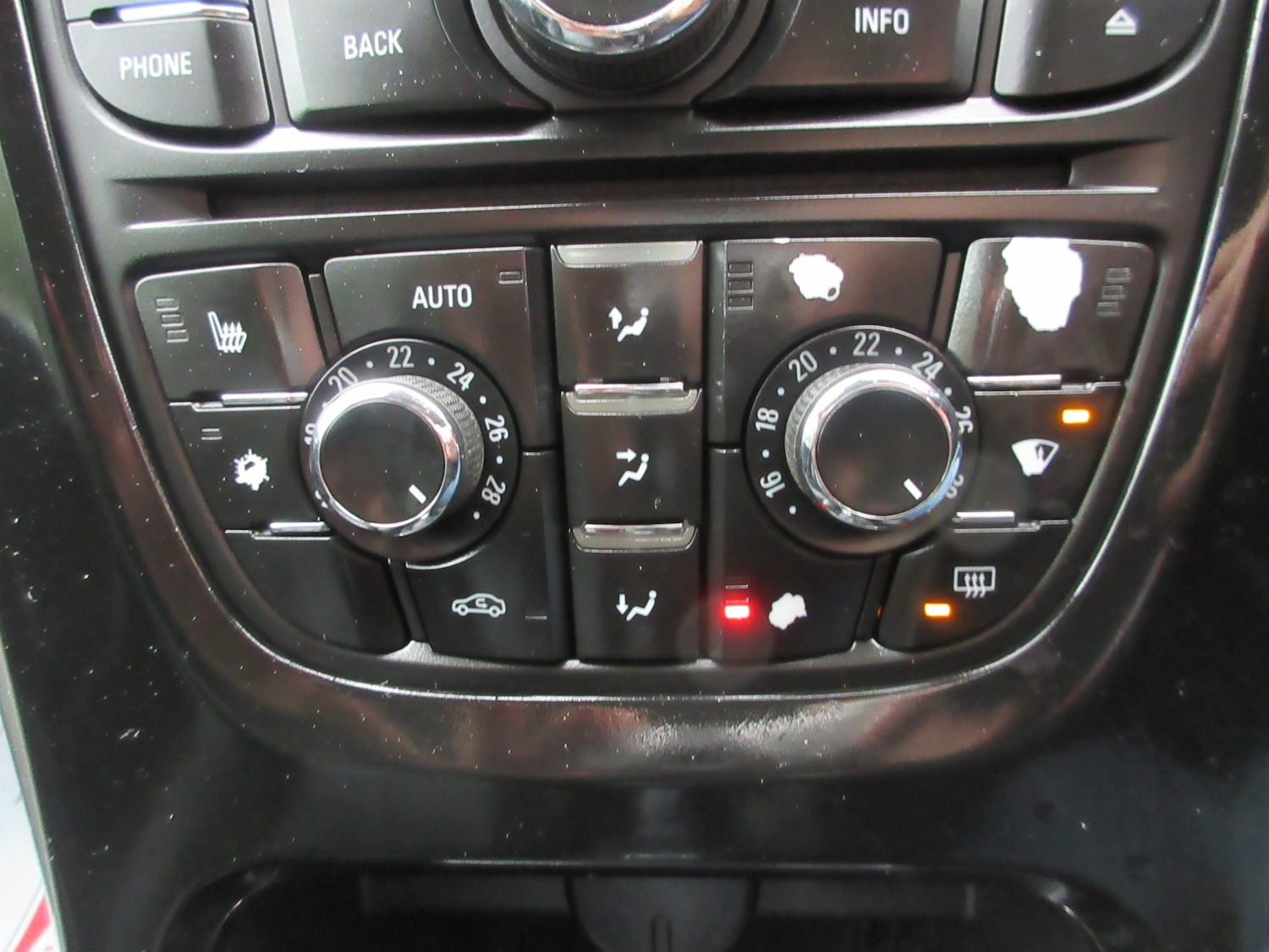 Used Vauxhall Astra 2015 for sale - 76352265: Photo 16