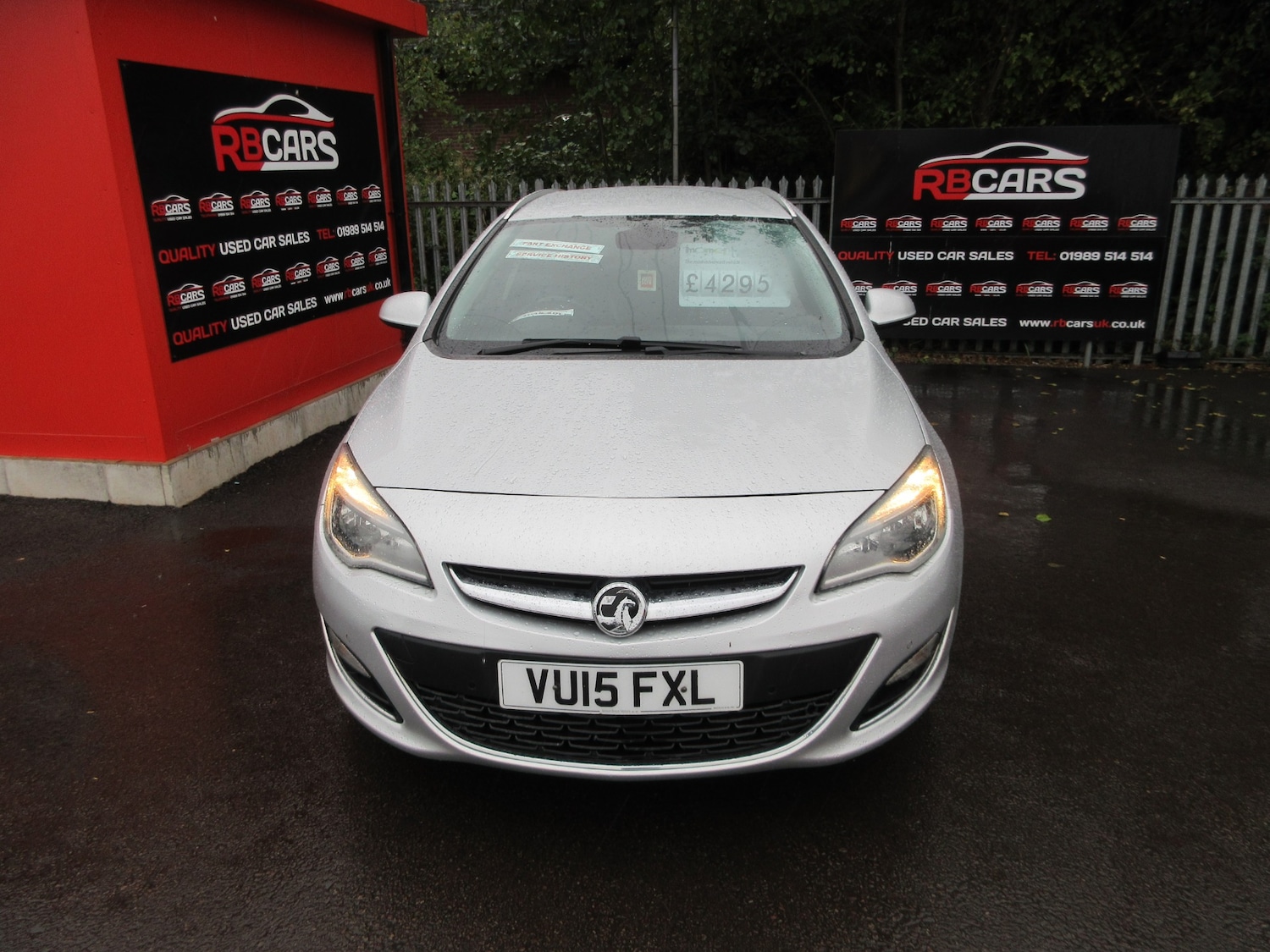 Used Vauxhall Astra 2015 for sale - 76352265: Photo 2