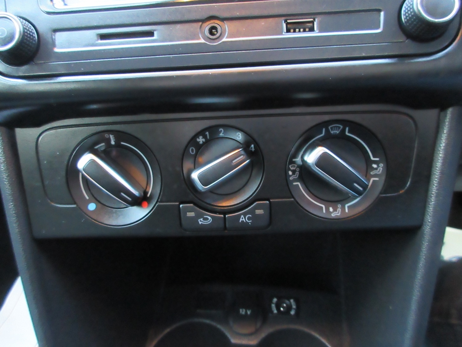 Used Volkswagen Polo 2011 for sale - 77011743: Photo 14