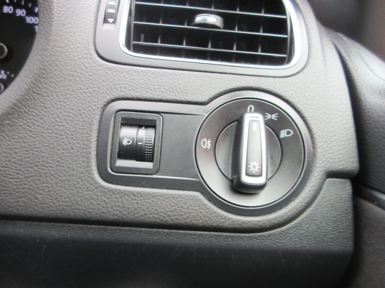 Used Volkswagen Polo 2014 for sale - 76129694: Photo 24