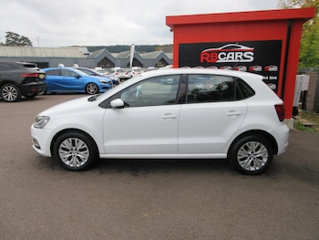 Used Volkswagen Polo 2014 for sale - 76129694: Photo