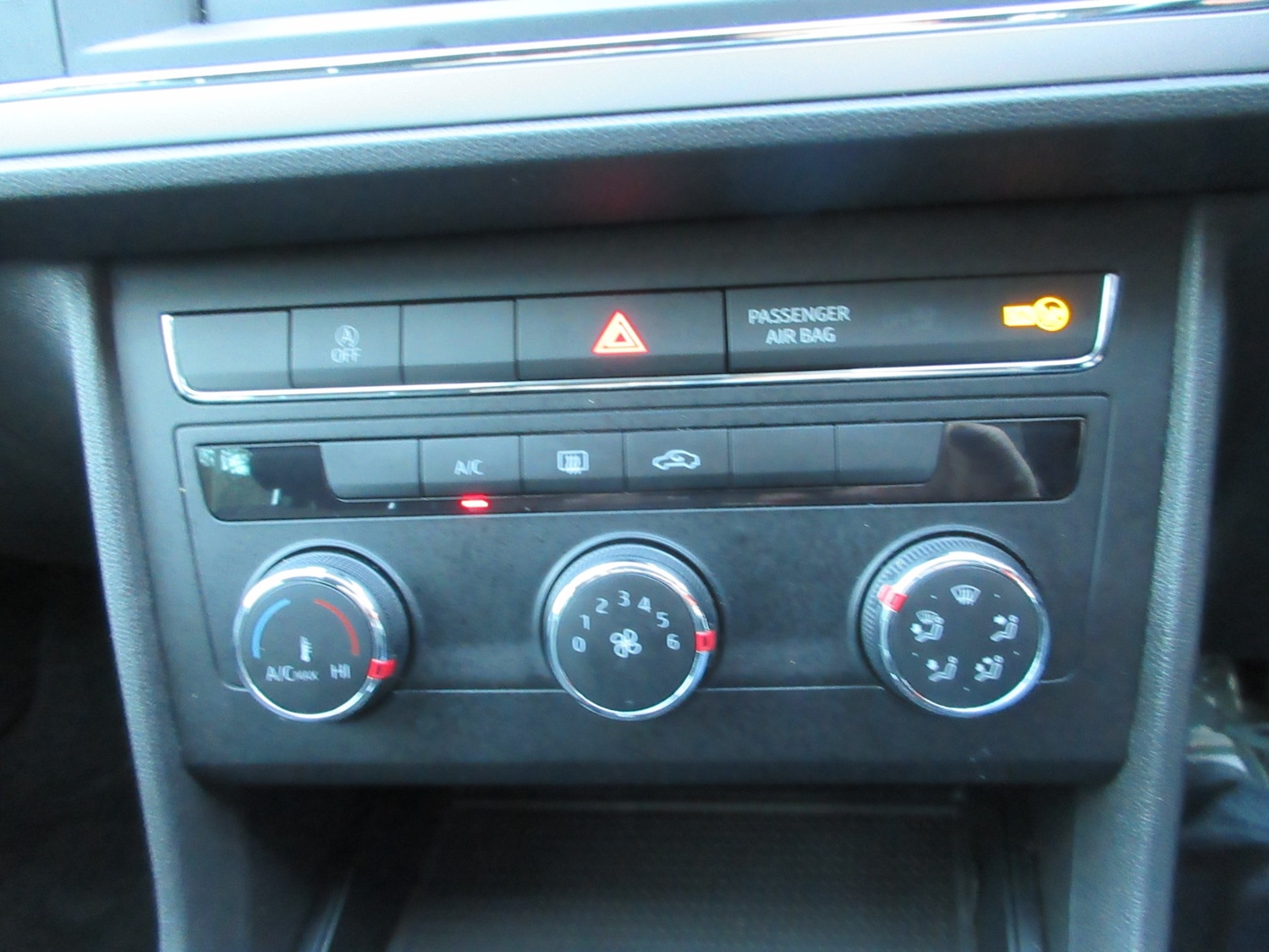 Used SEAT Leon 2018 for sale - 76957640: Photo 17