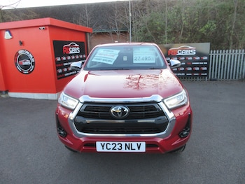 Used Toyota Hilux 2023 for sale - 77918027: Photo