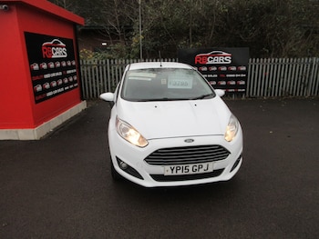 Used Ford Fiesta 2015 for sale - 76542337: Photo