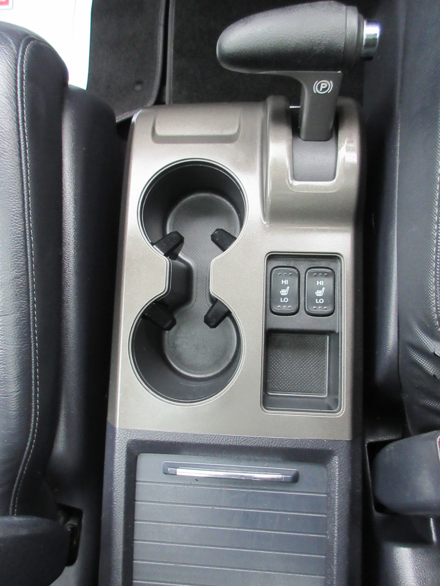 Used Honda CR-V 2010 for sale - 76299577: Photo 22