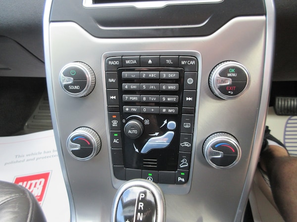 Used Volvo XC70 2017 for sale - 75035169: Photo 11