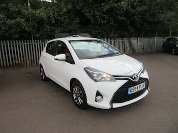 Used Toyota Yaris 2015 for sale - 79800833: Photo