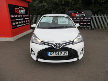 Used Toyota Yaris 2015 for sale - 79800833: Photo