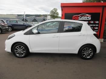 Used Toyota Yaris 2015 for sale - 79800833: Photo