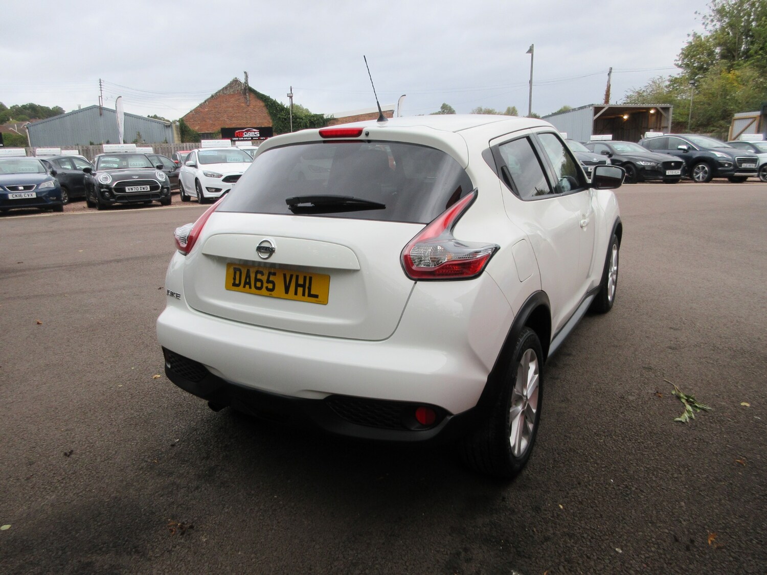 Used Nissan Juke 2015 for sale - 76129100: Photo 6