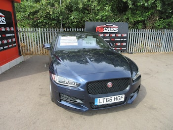 Used Jaguar XE 2016 for sale - 79216897: Photo
