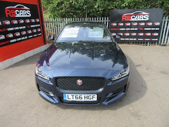Used Jaguar XE 2016 for sale - 79216897: Photo