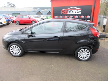 Used Ford Fiesta 2015 for sale - 77663499: Photo