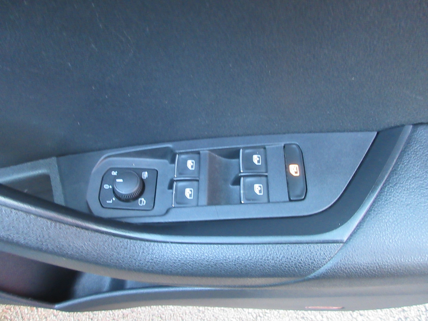 Used Skoda Karoq 2019 for sale - 77159400: Photo 9