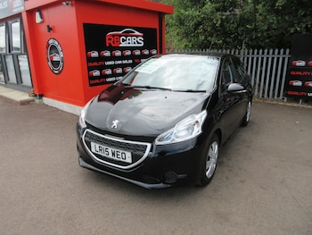 Used Peugeot 208 2015 for sale - 79217793: Photo