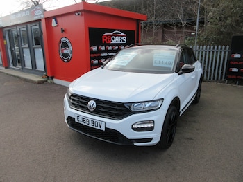 Used Volkswagen T-Roc 2018 for sale - 77650756: Photo