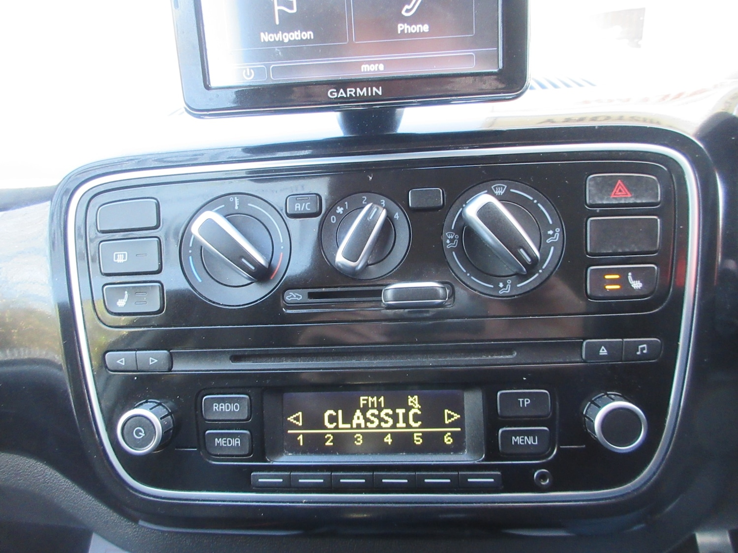 Used Volkswagen up! 2014 for sale - 77649876: Photo 14