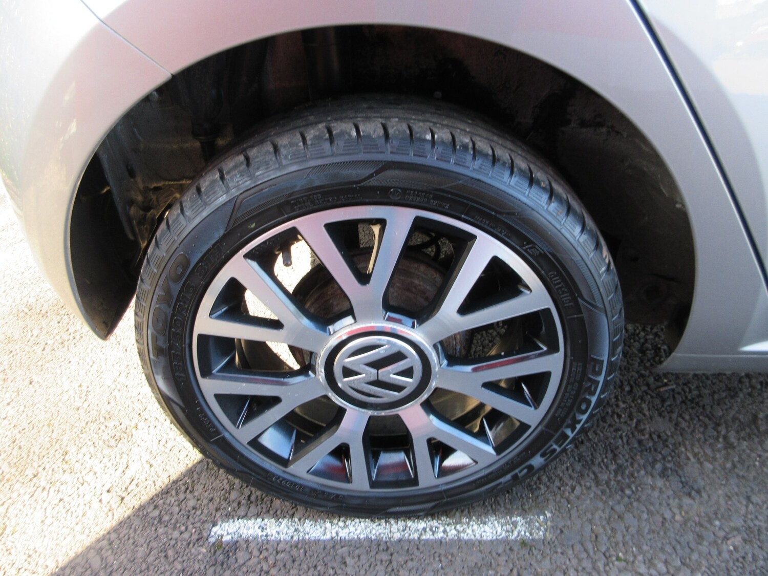 Used Volkswagen up! 2014 for sale - 77649876: Photo 27